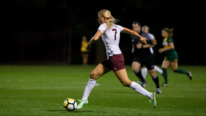 Squires Scores Four as Gophers Stay Undefeated